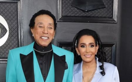 Smokey Robinson is married to Frances Gladney.